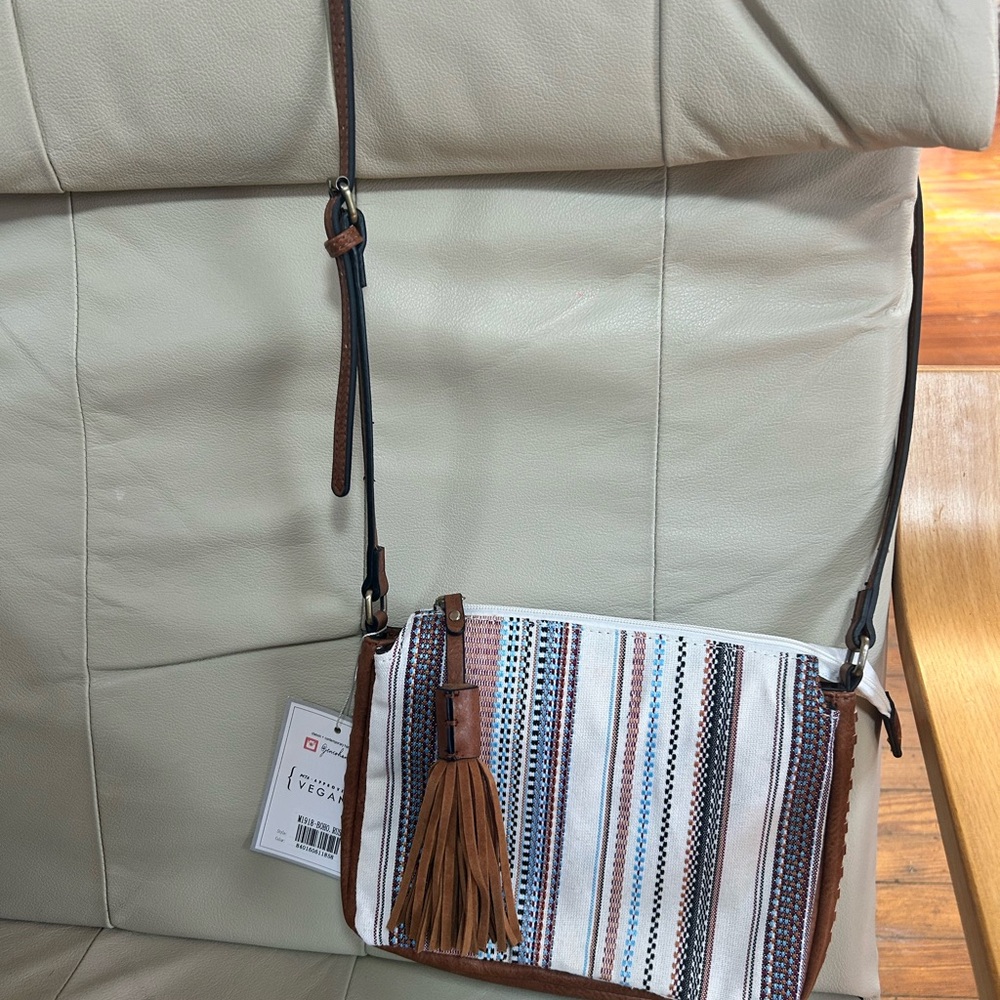 Elegant Striped Crossbody Bag with Tassel